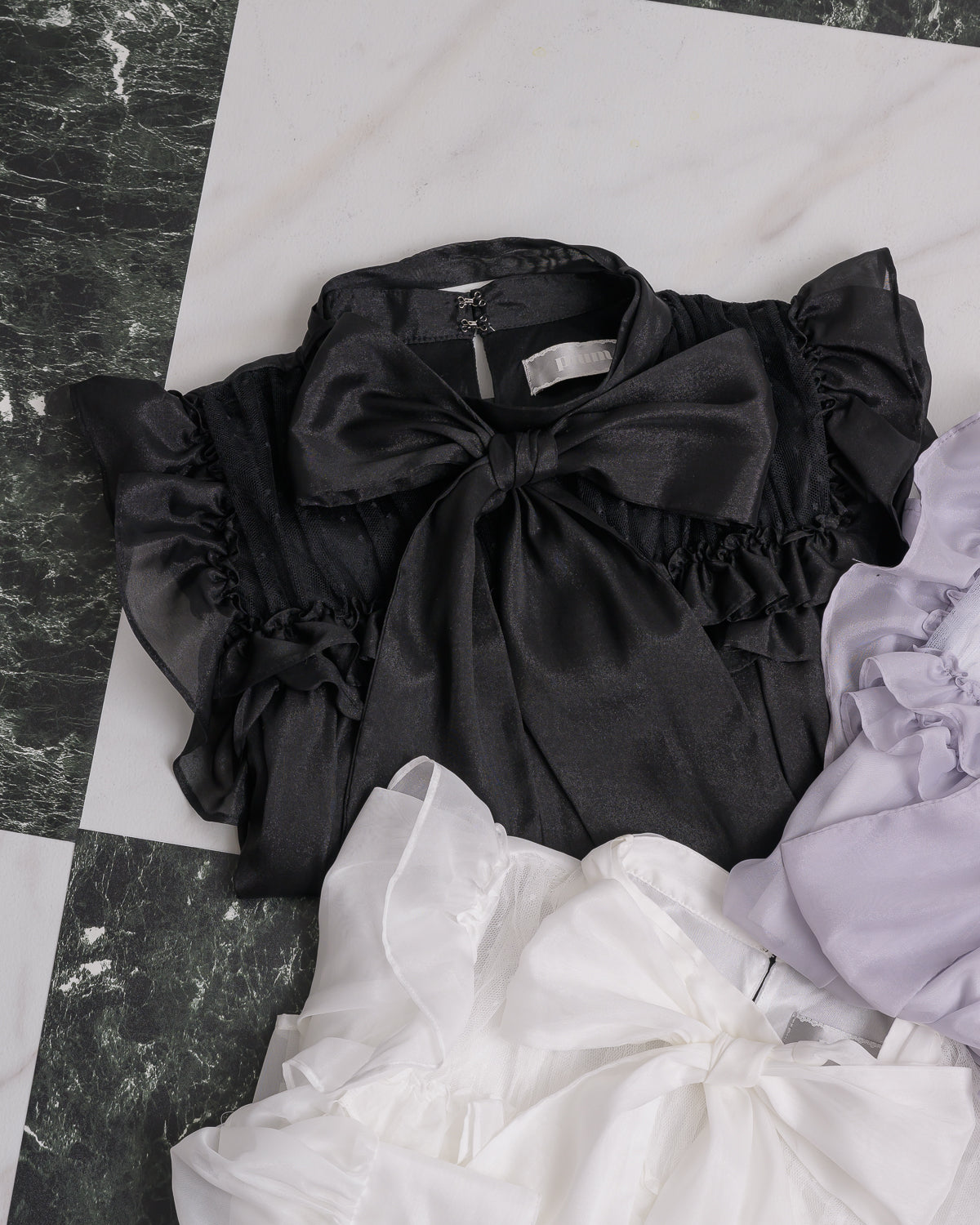 カラー:ブラック