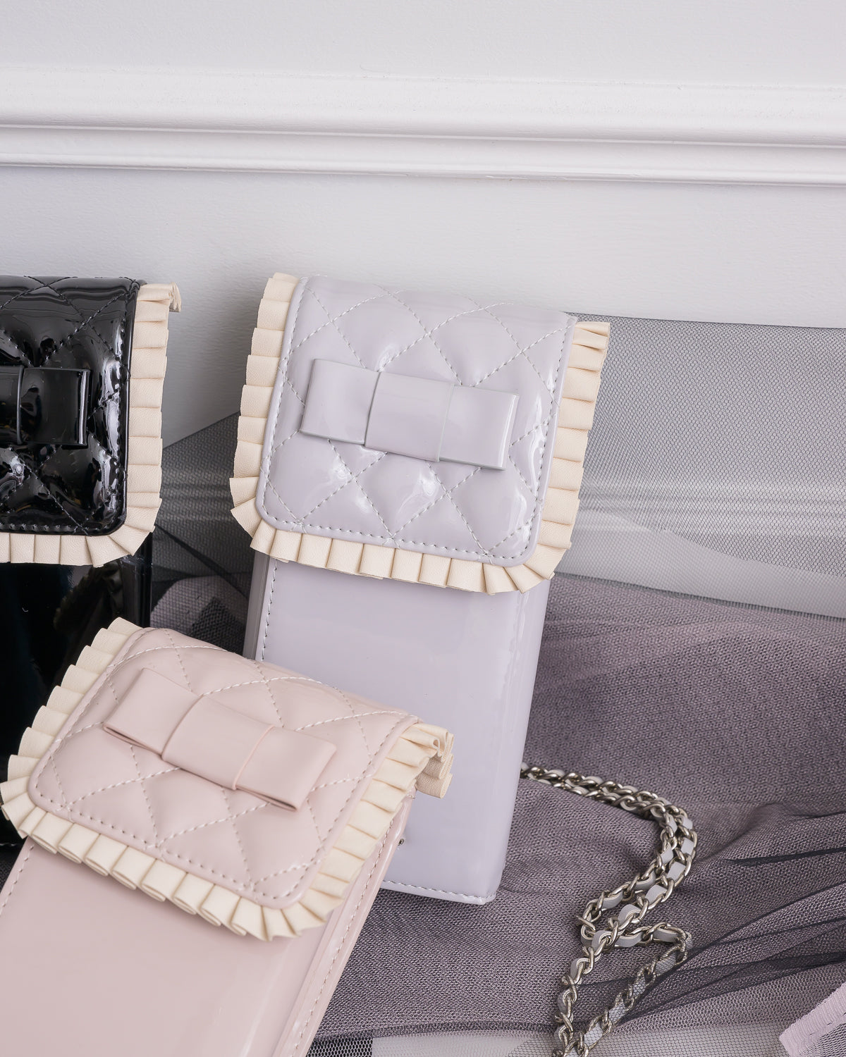 フロントリボンエナメルフォンホルダー