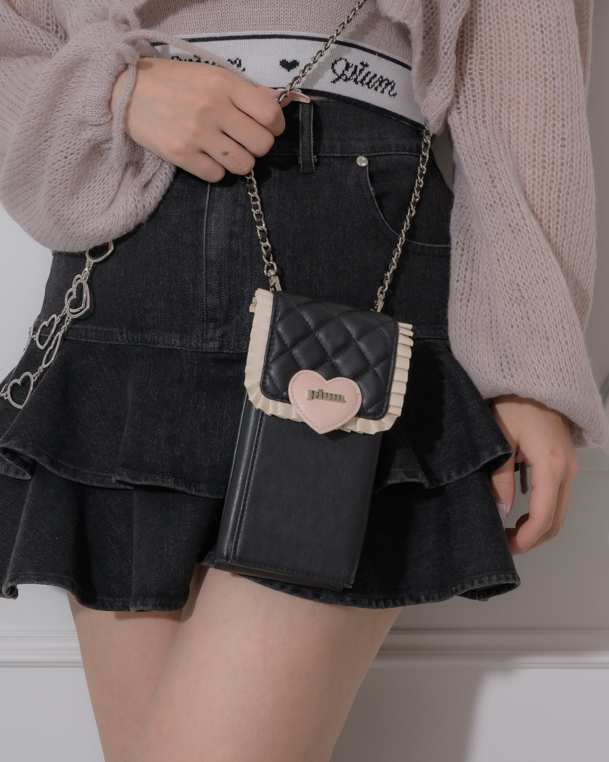 カラー:ブラック