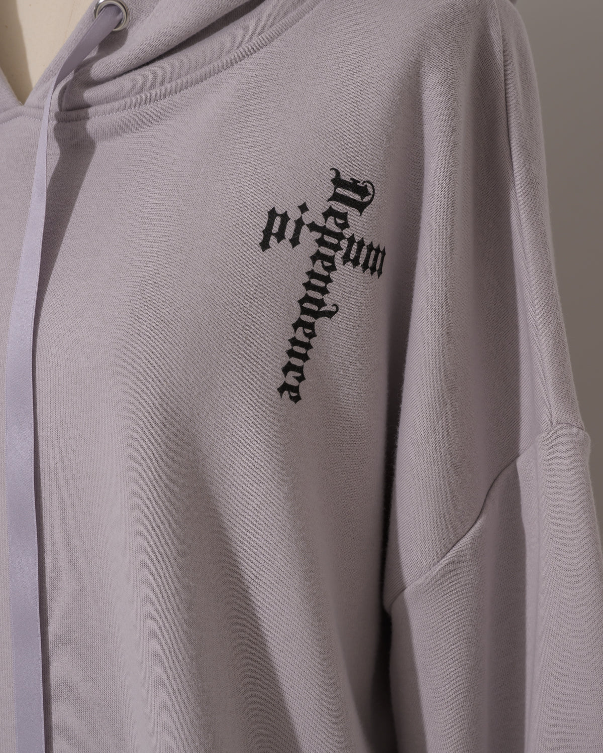 DependenceCherryフードパーカー