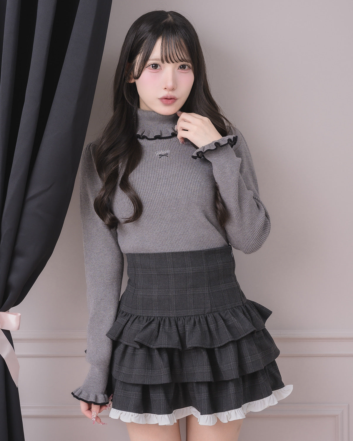 モデル身長：152cm/着用カラー：チャコール