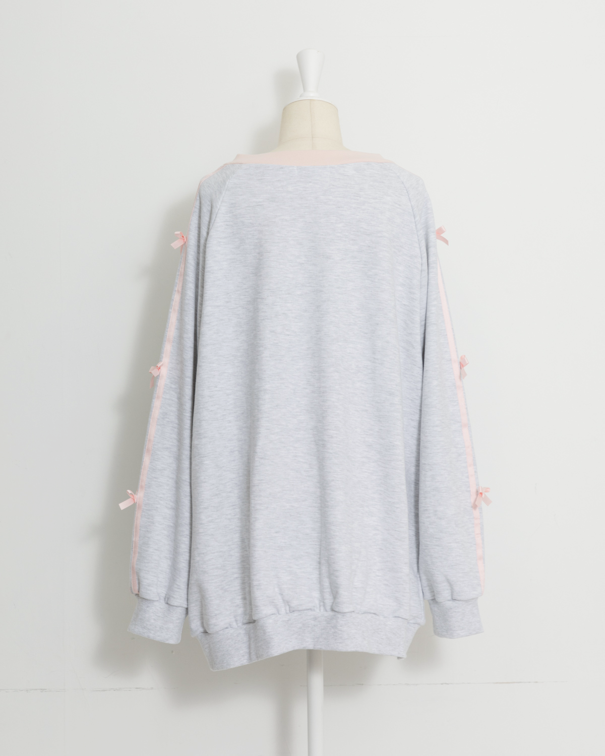pium♡リボンラインオーバーサイズスウェット ブラック リボンラインオーバーサイズスウェット – pium