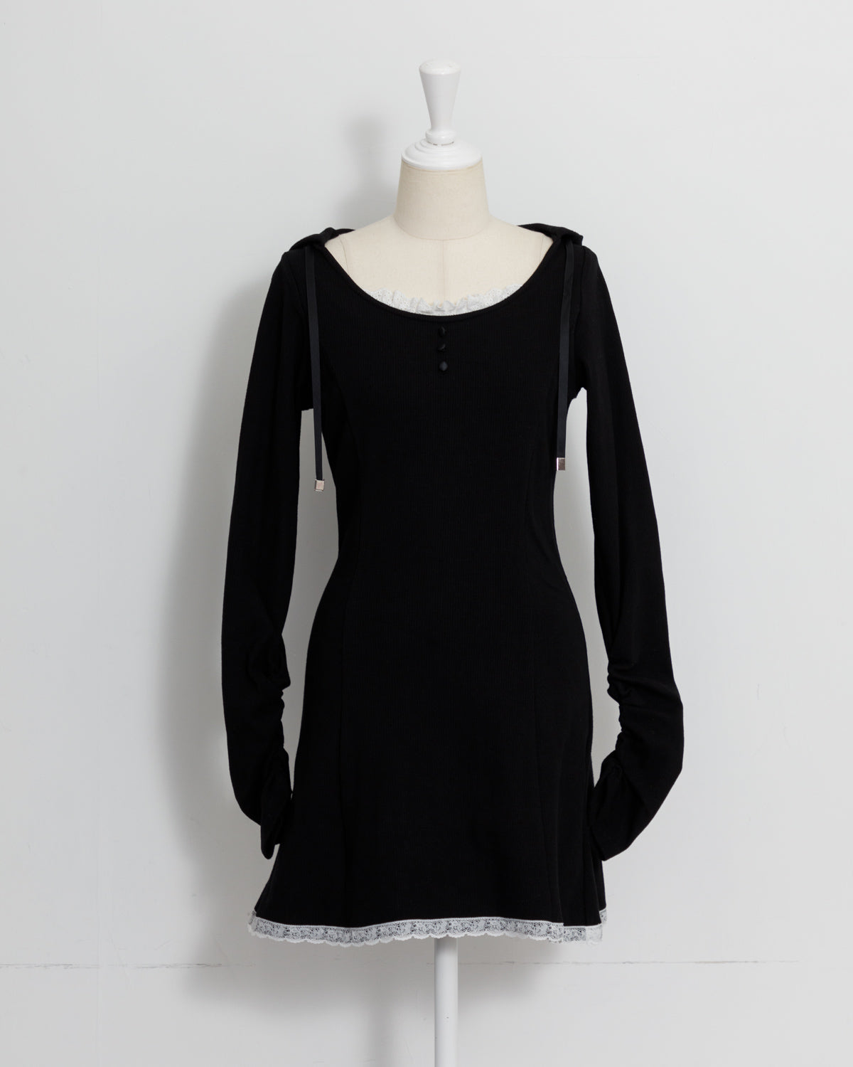 カラー:ブラック