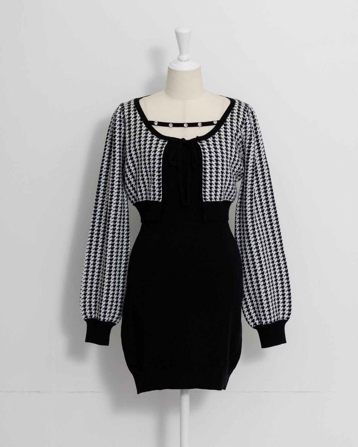 カラー:ブラック