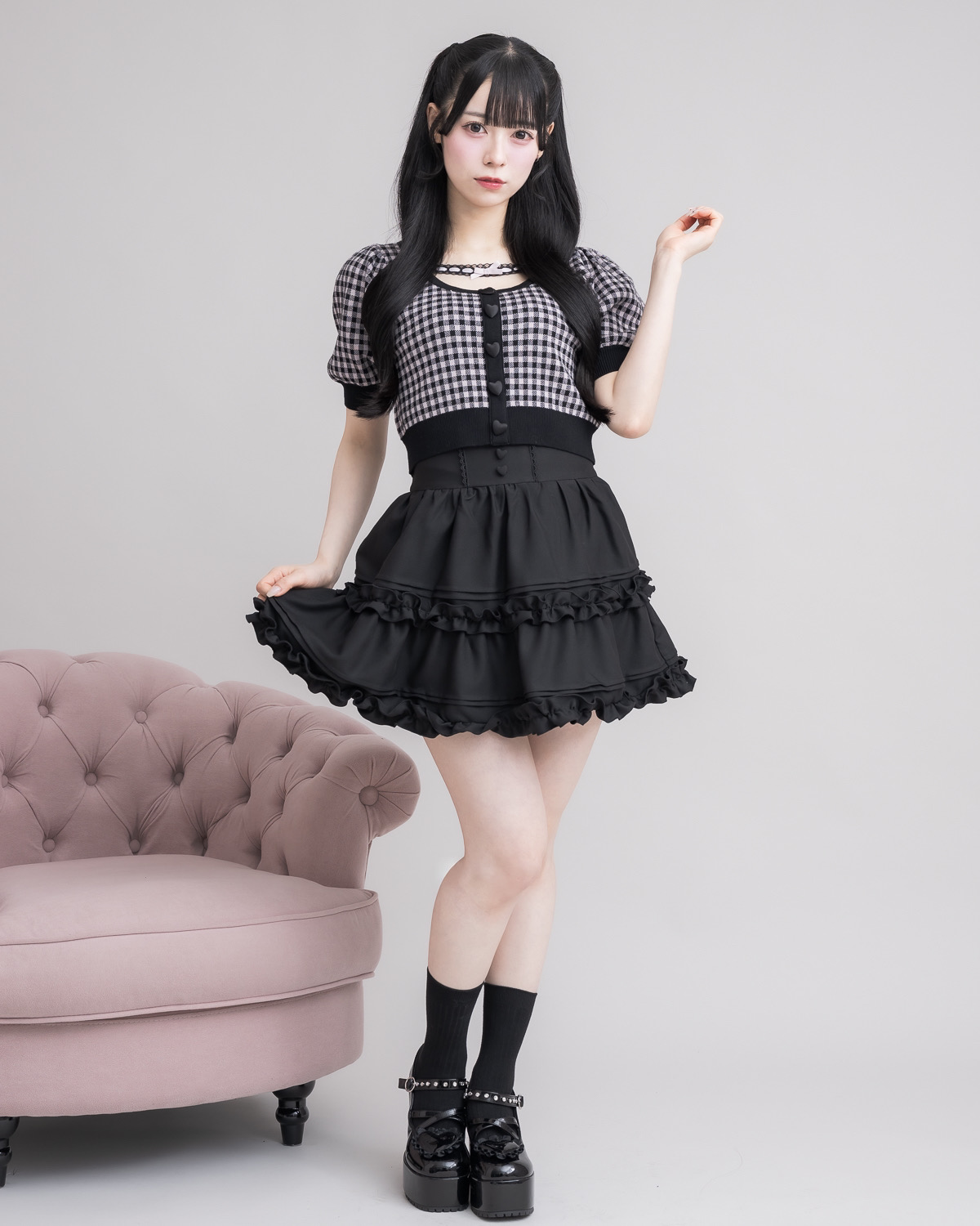 モデル身長:155cm/着用カラー:ブラック×ピンク