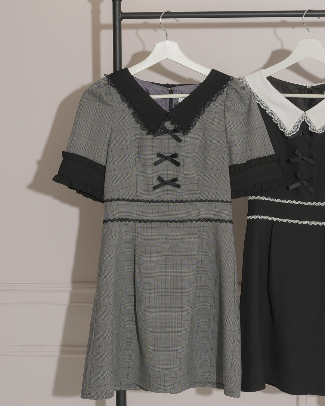 フロントリボン衿付きミニワンピ