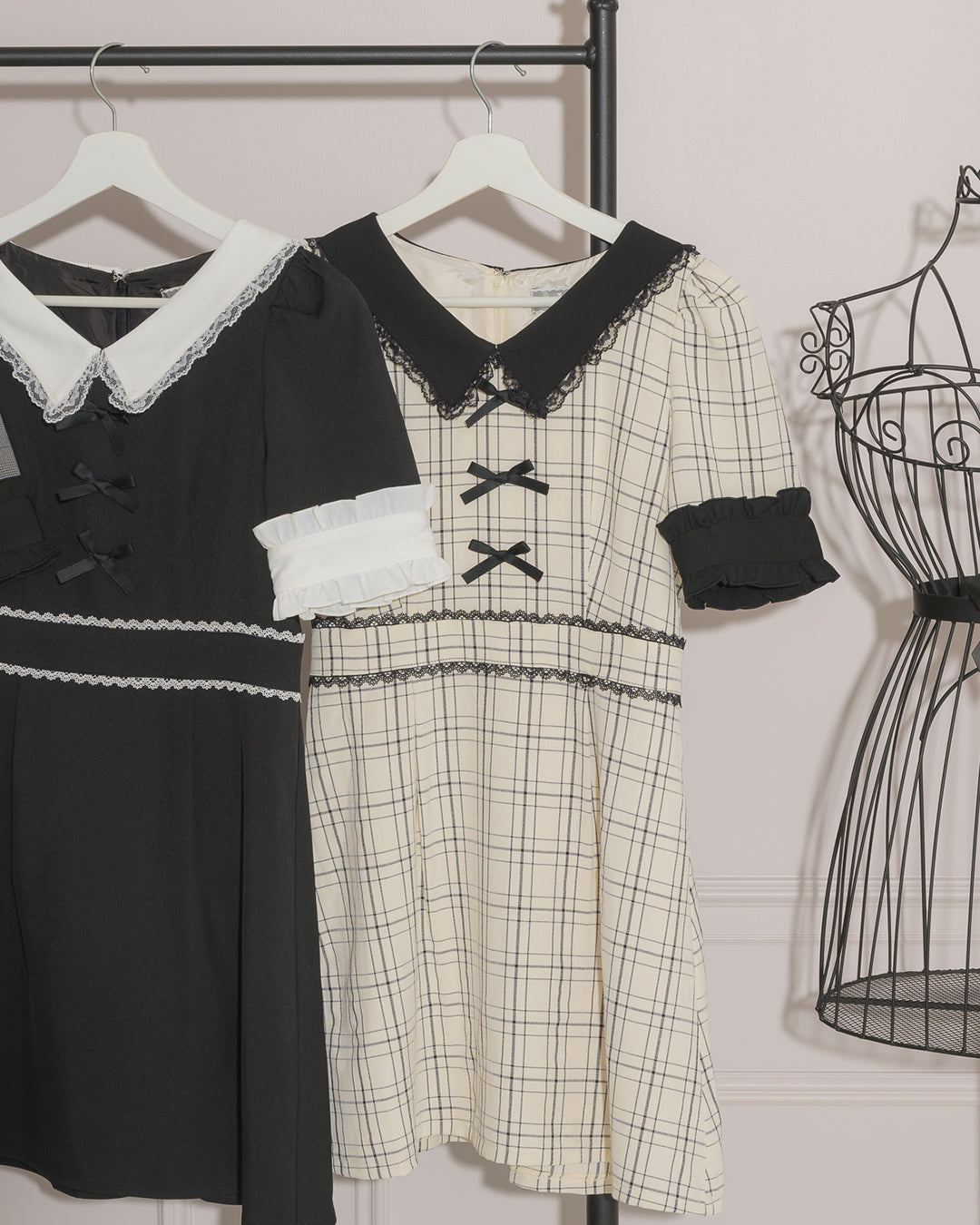 フロントリボン衿付きミニワンピ