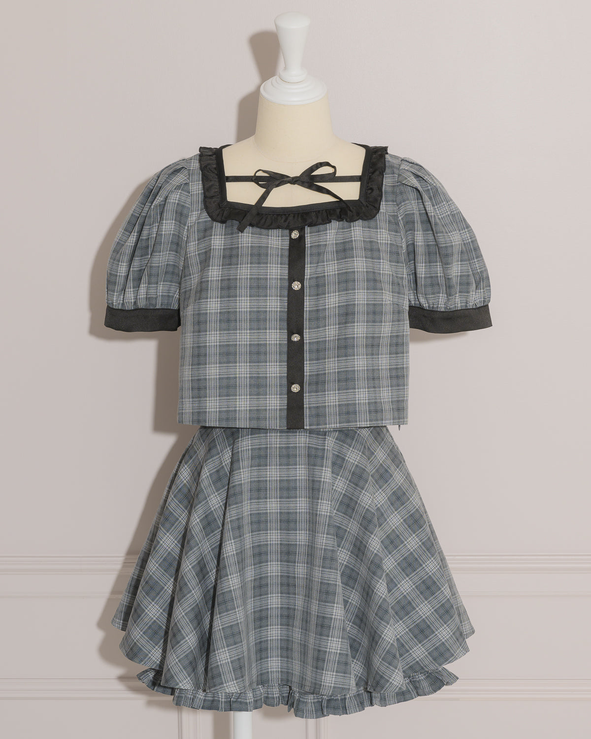 バイカラーフロントリボントップス