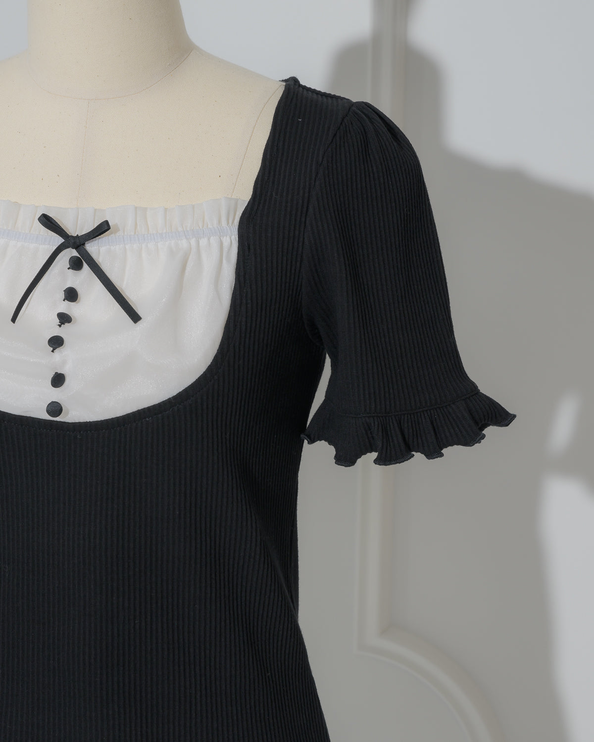 ラウンドフリルドーリーカットソー