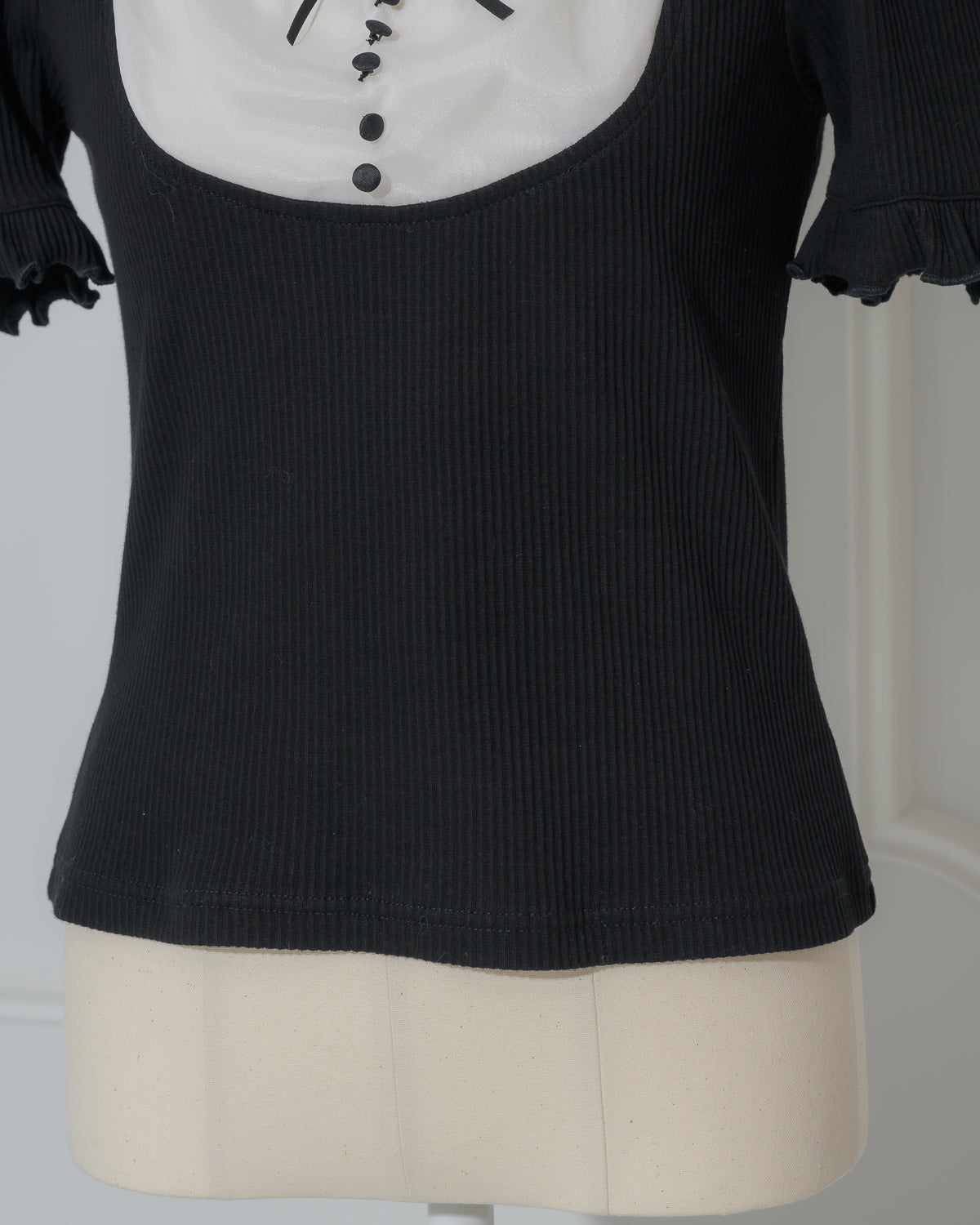 ラウンドフリルドーリーカットソー