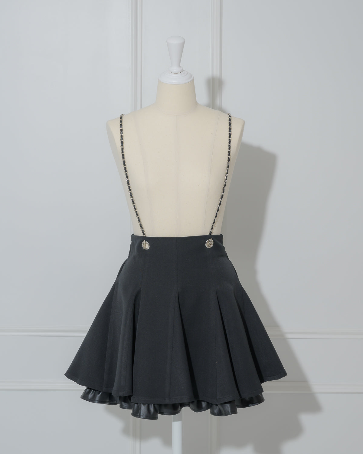 カラー:ブラック