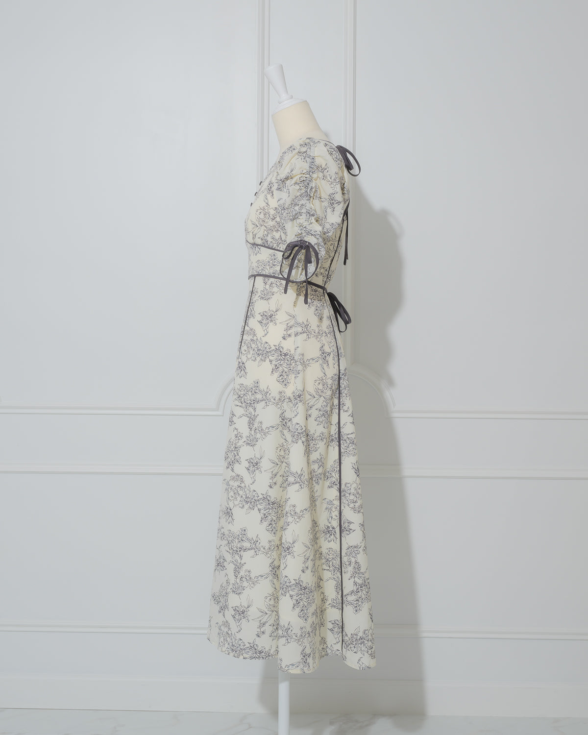 トワルドジュイパイピングロングワンピース