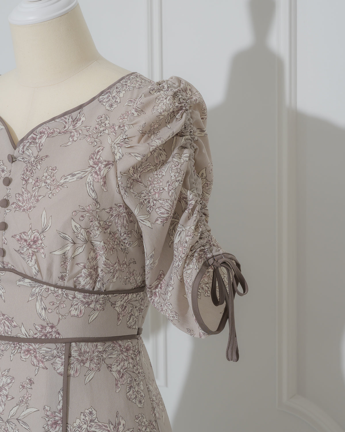 トワルドジュイパイピングロングワンピース