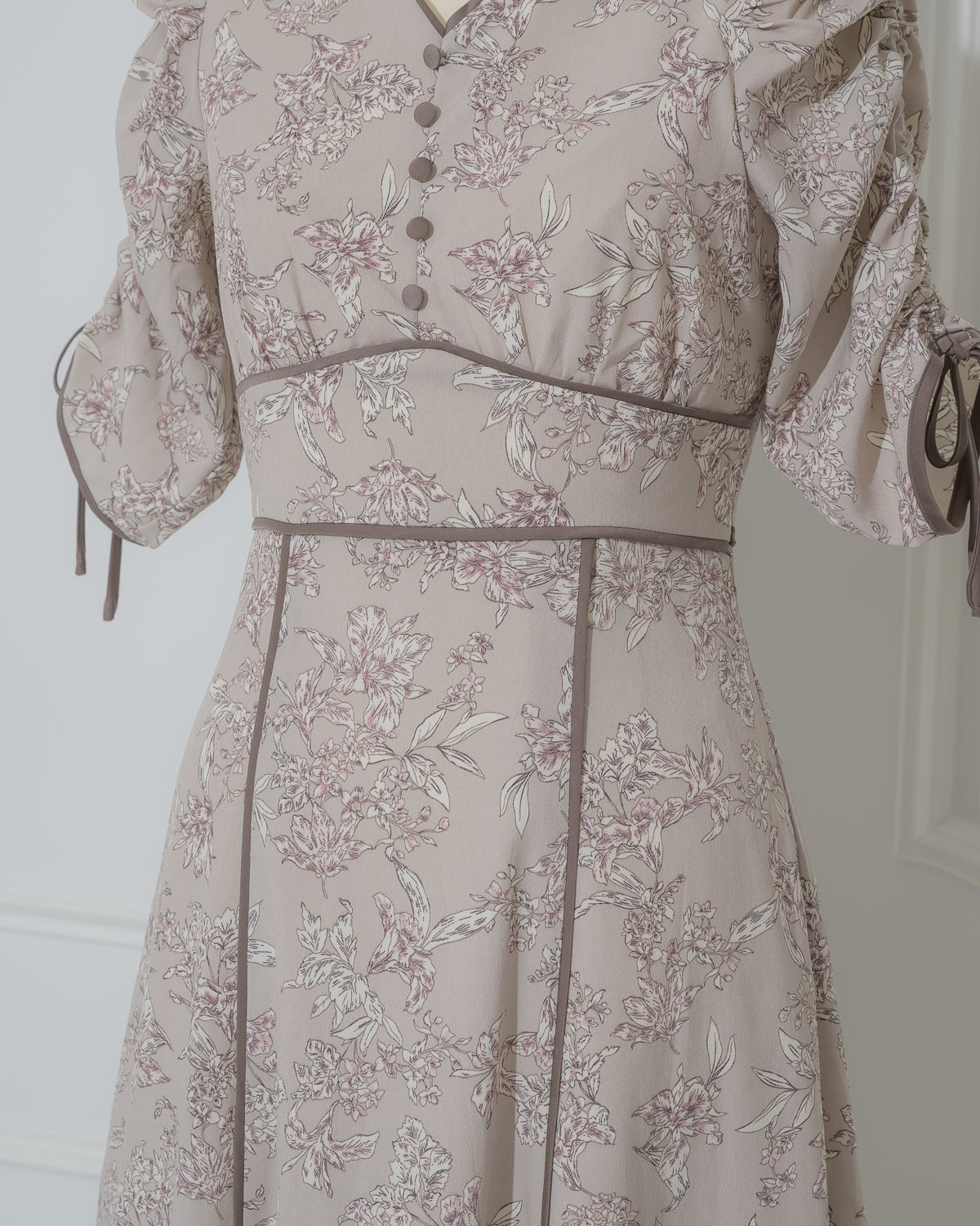 トワルドジュイパイピングロングワンピース