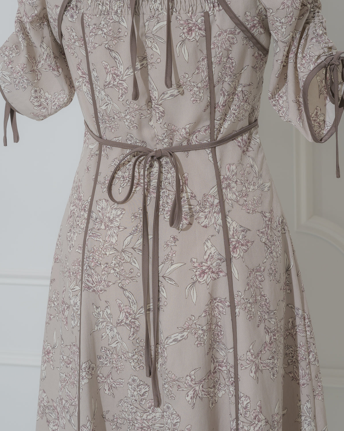 トワルドジュイパイピングロングワンピース