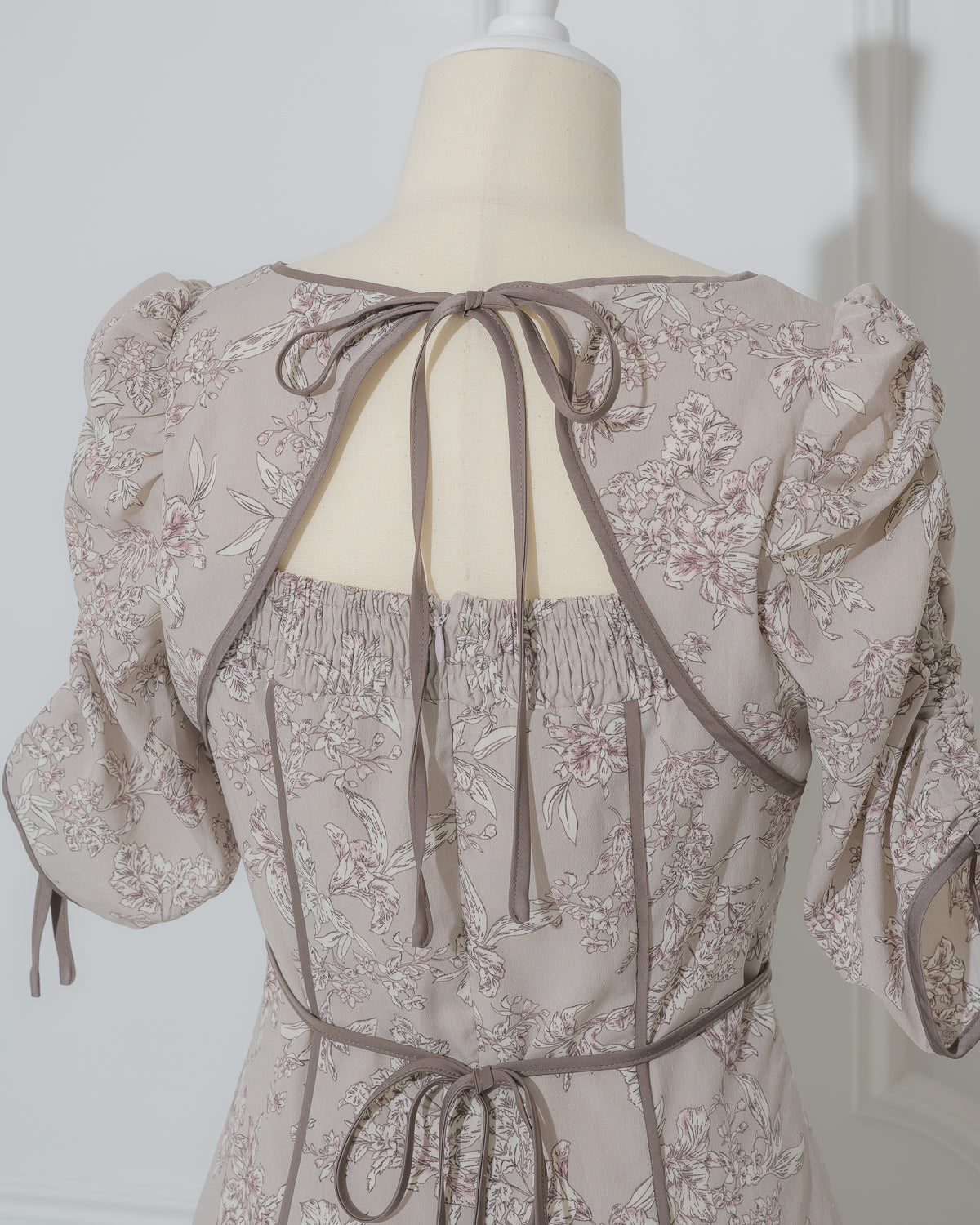 トワルドジュイパイピングロングワンピース