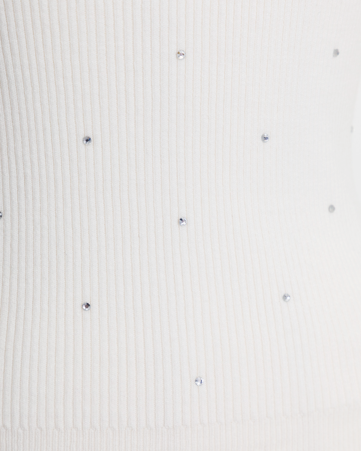 フリルハイネックビジューリブニット