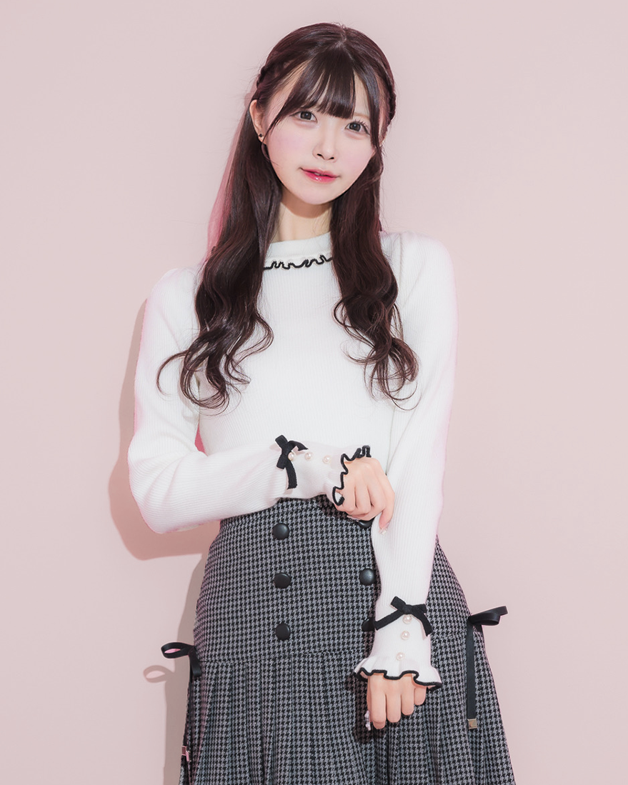 モデル身長:161cm/着用カラー:ホワイト