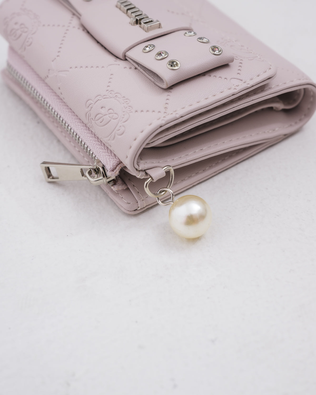 piumモノグラムウォレット