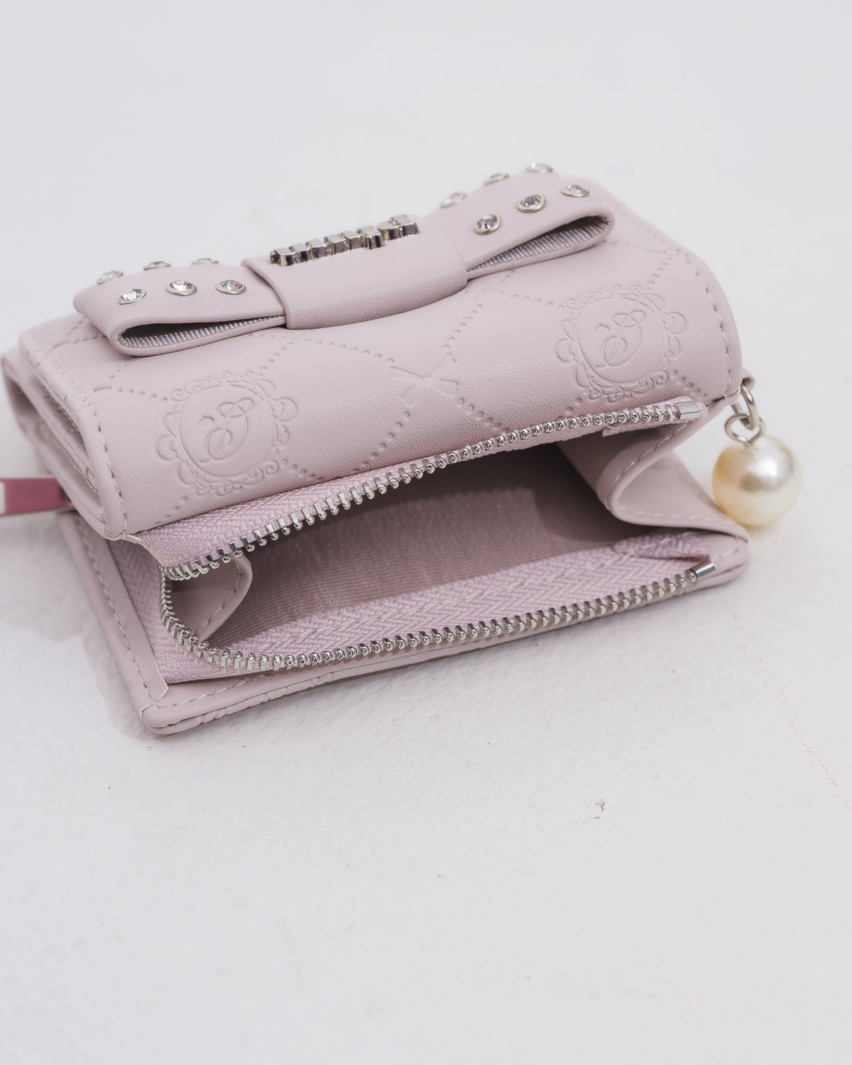 piumモノグラムウォレット