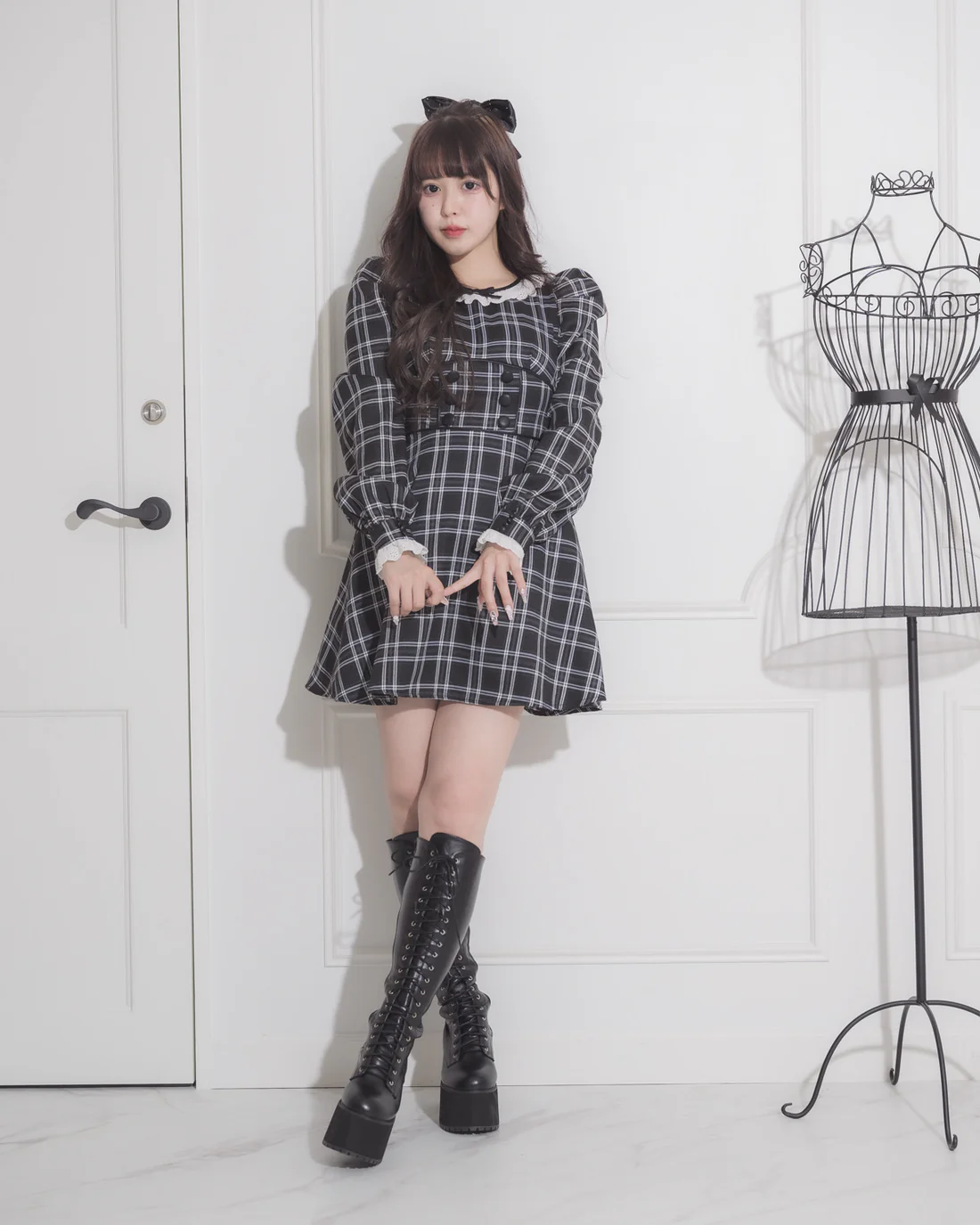 モデル身長:157cm/着用カラー:ブラックチェック