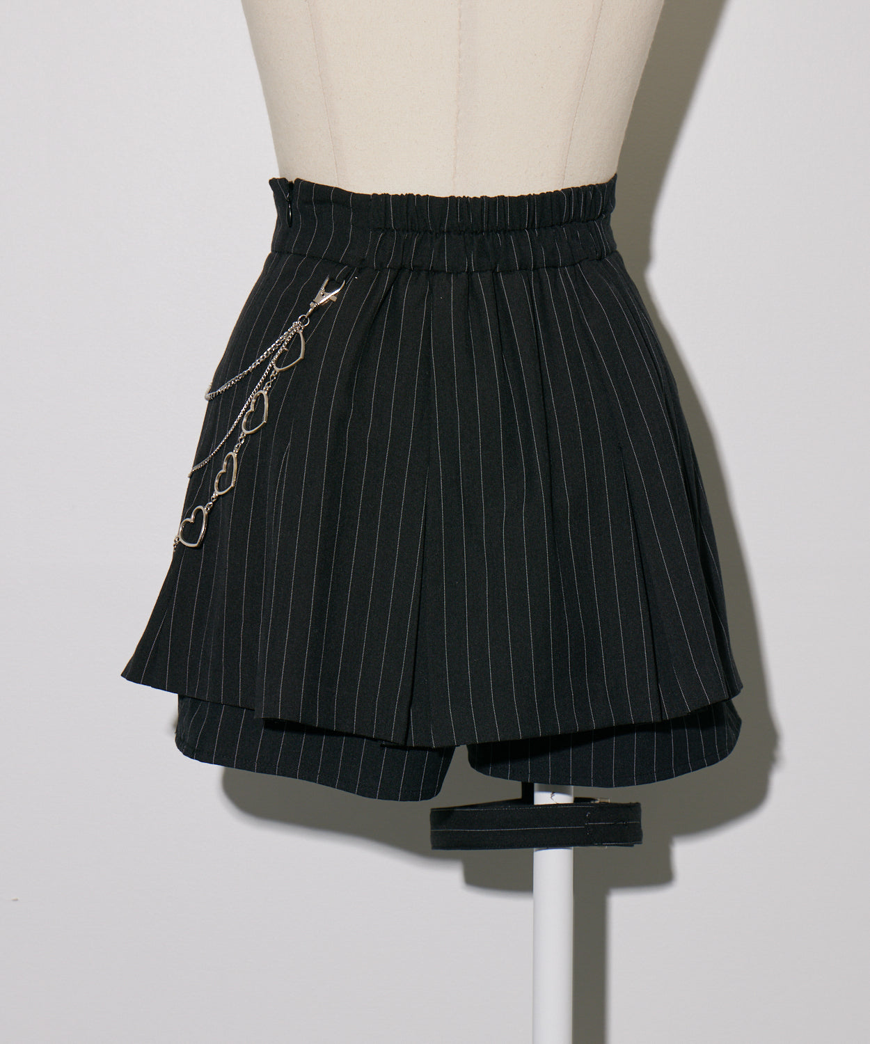 ガーター付きプリーツミニスカパン