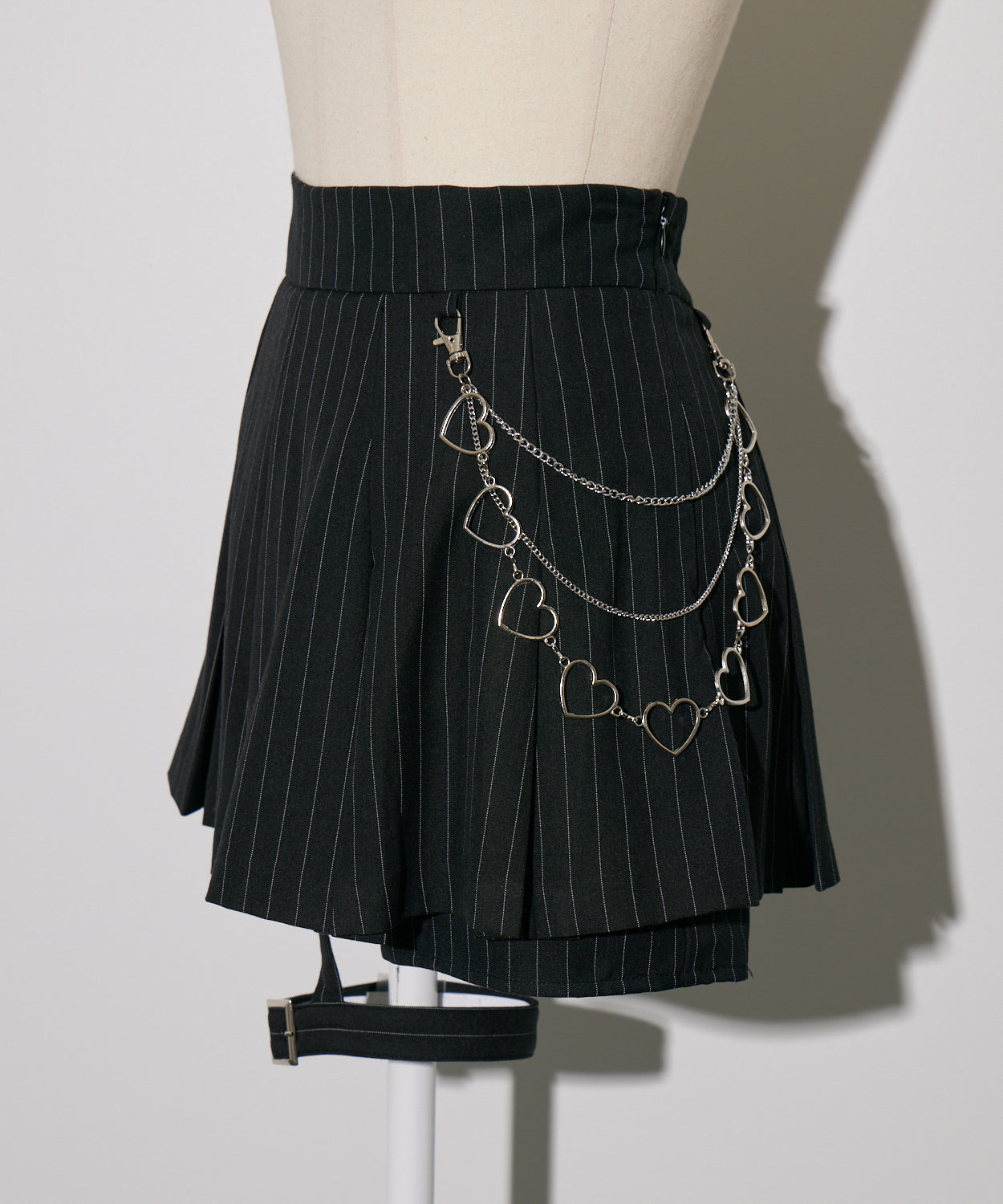 ガーター付きプリーツミニスカパン