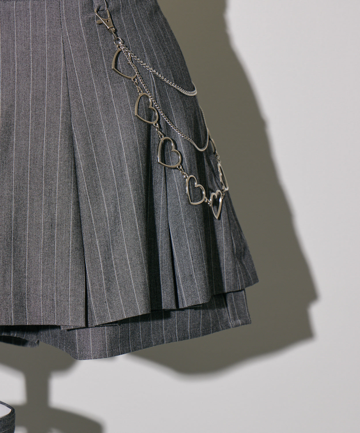 ガーター付きプリーツミニスカパン