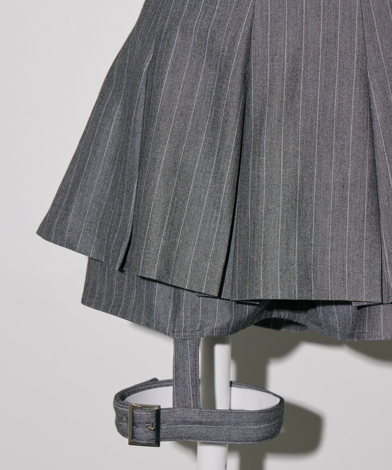 ガーター付きプリーツミニスカパン