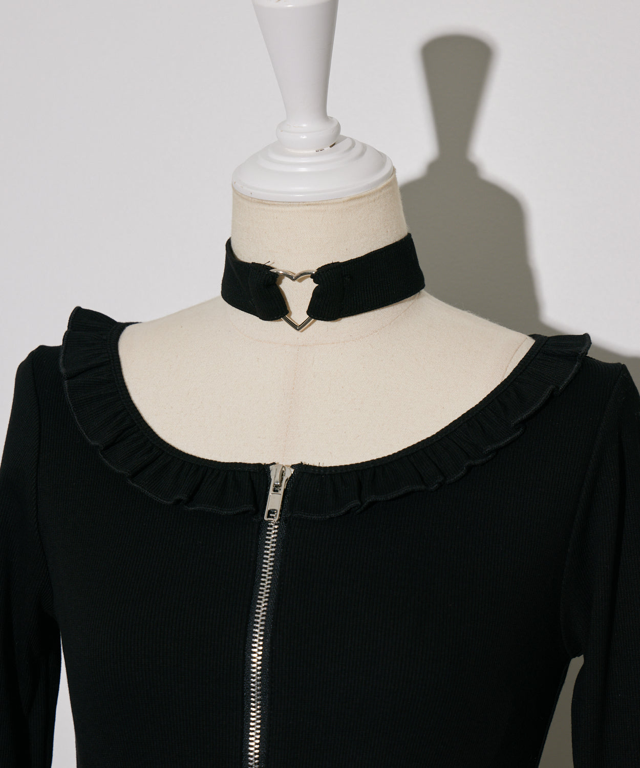 フロントファスナーチョーカートップス