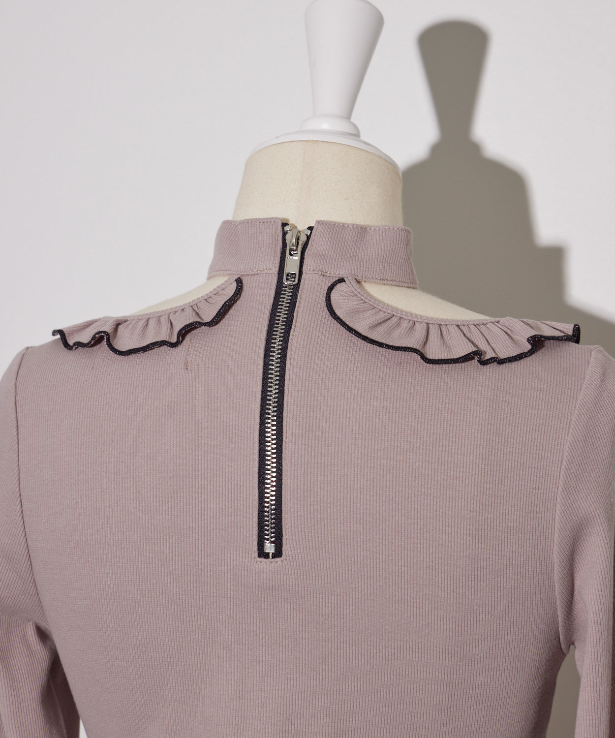 フロントファスナーチョーカートップス