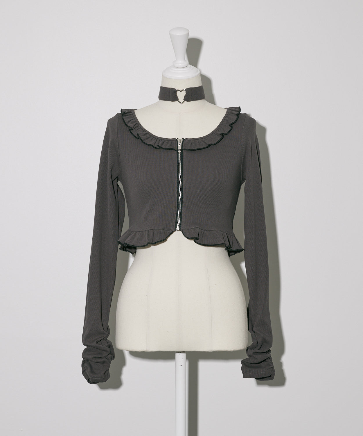 カラー:チャコール