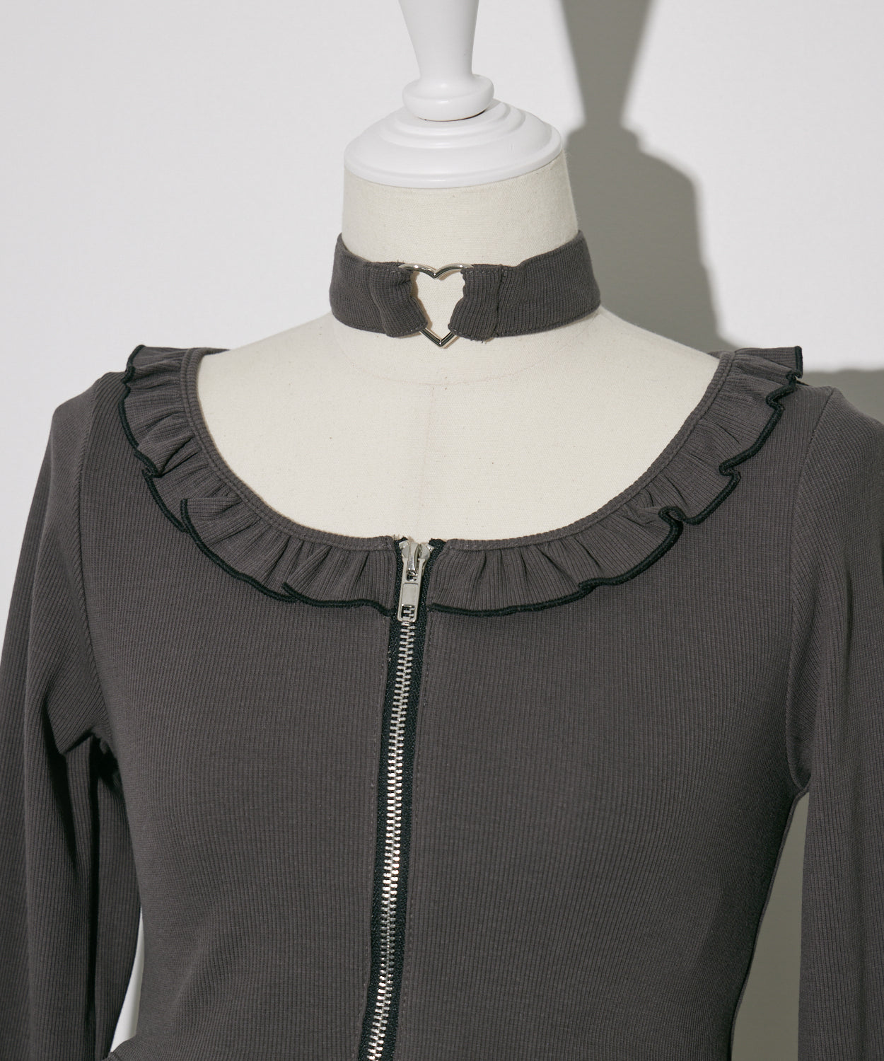 フロントファスナーチョーカートップス