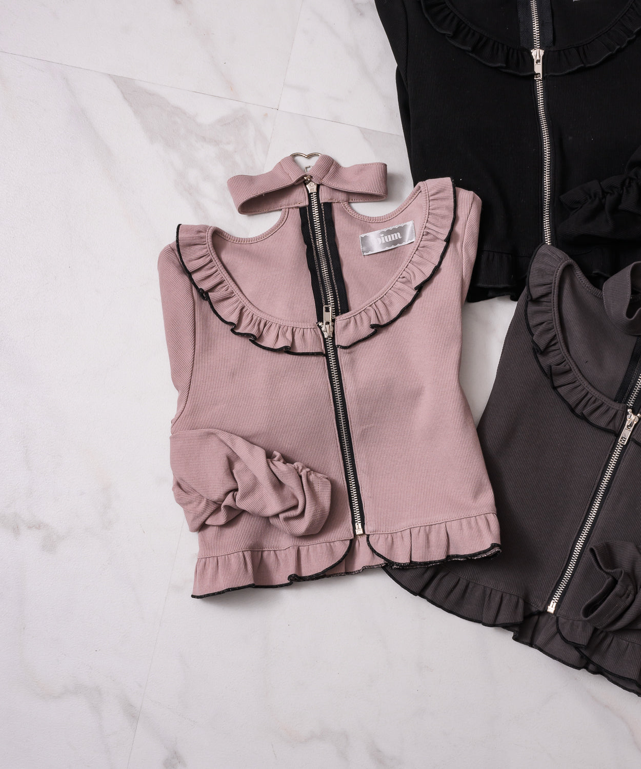 フロントファスナーチョーカートップス