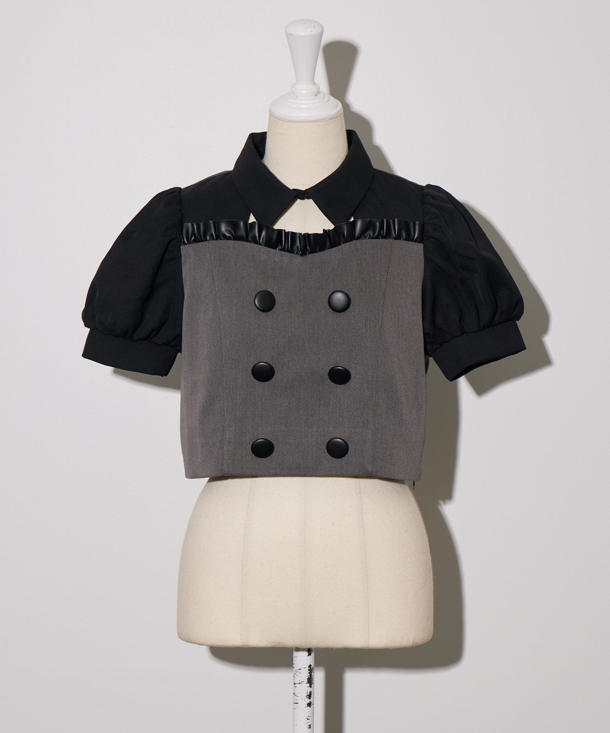 カラー:チャコール