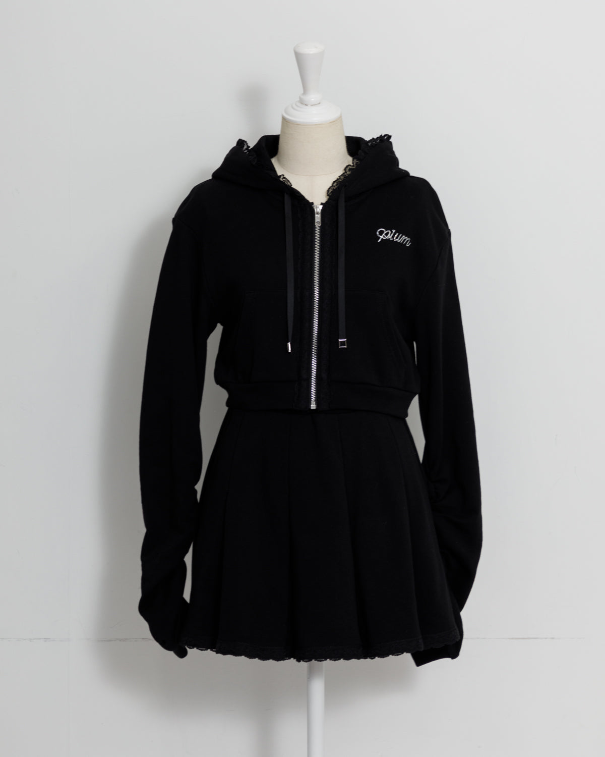 カラー:ブラック