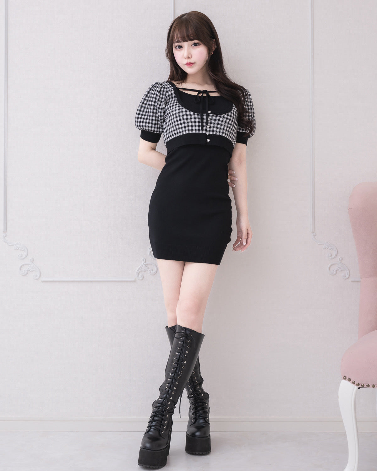 モデル身長:157cm/着用カラー:ブラック×ホワイト