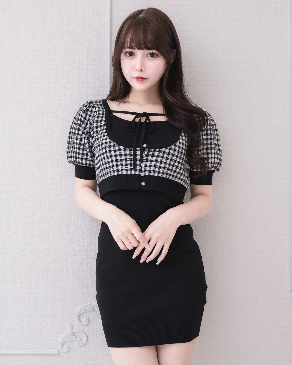 モデル身長:157cm/着用カラー:ブラック×ホワイト