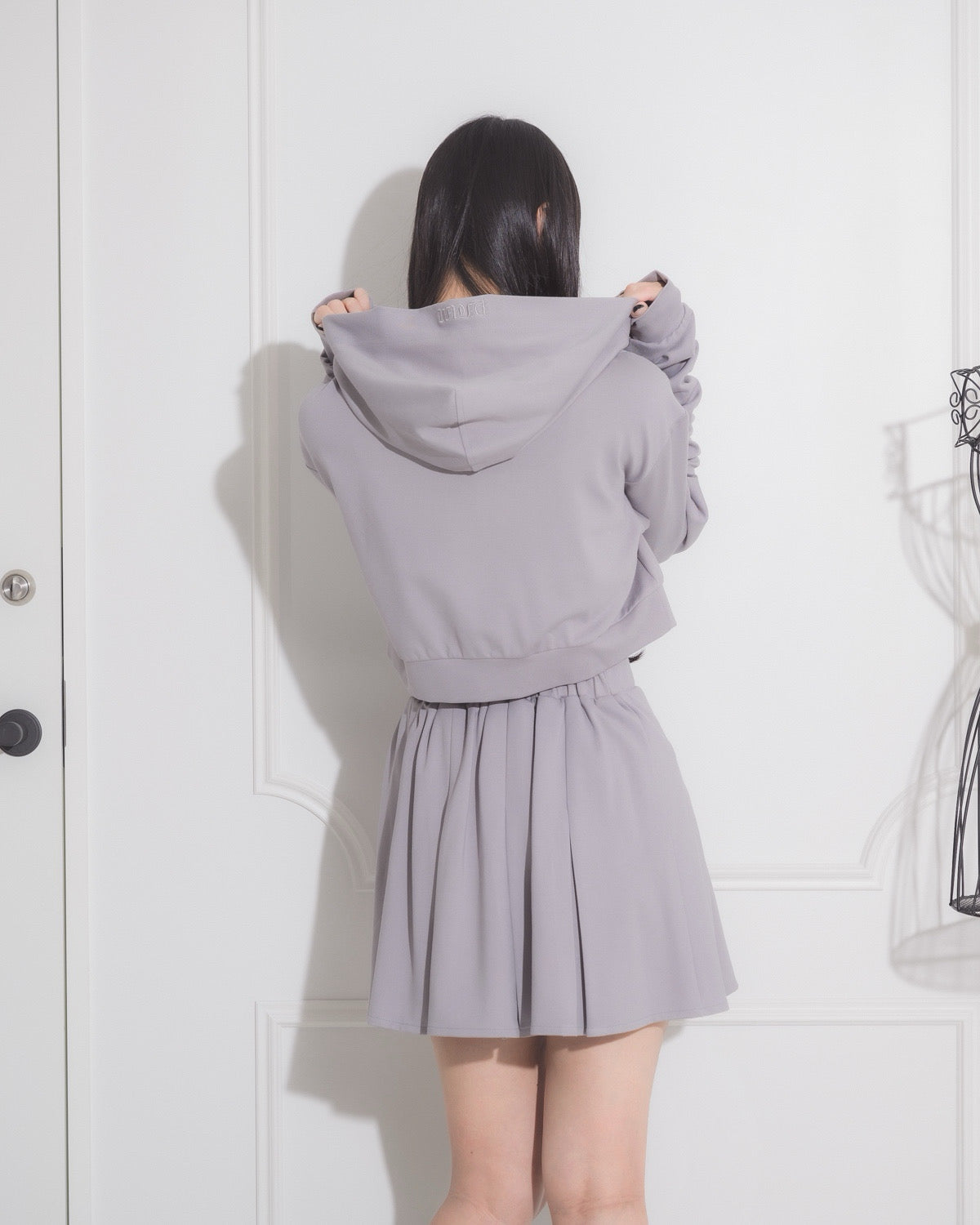 カットアウトフリルスウェットセット