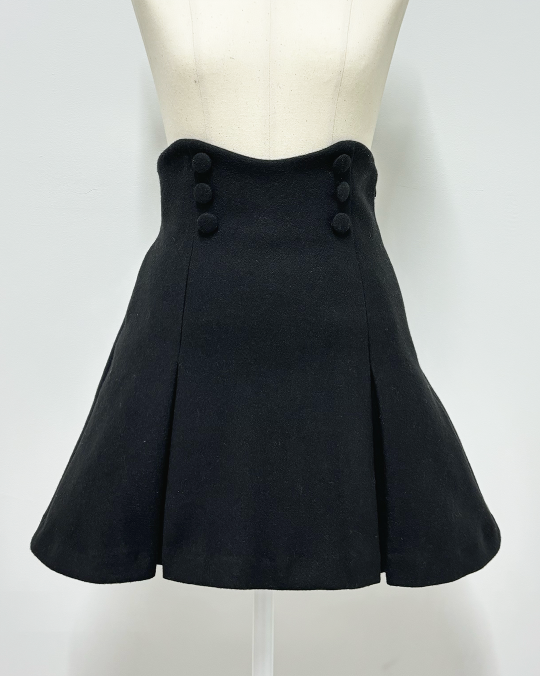 カラー:ブラック