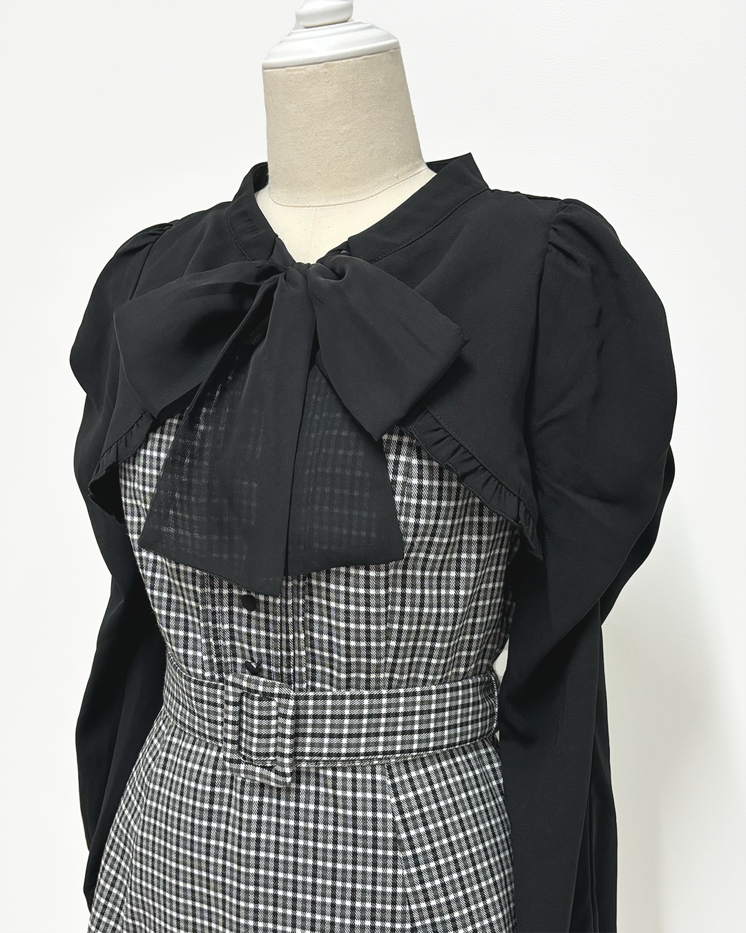 レイヤードボウタイフレアミニワンピース