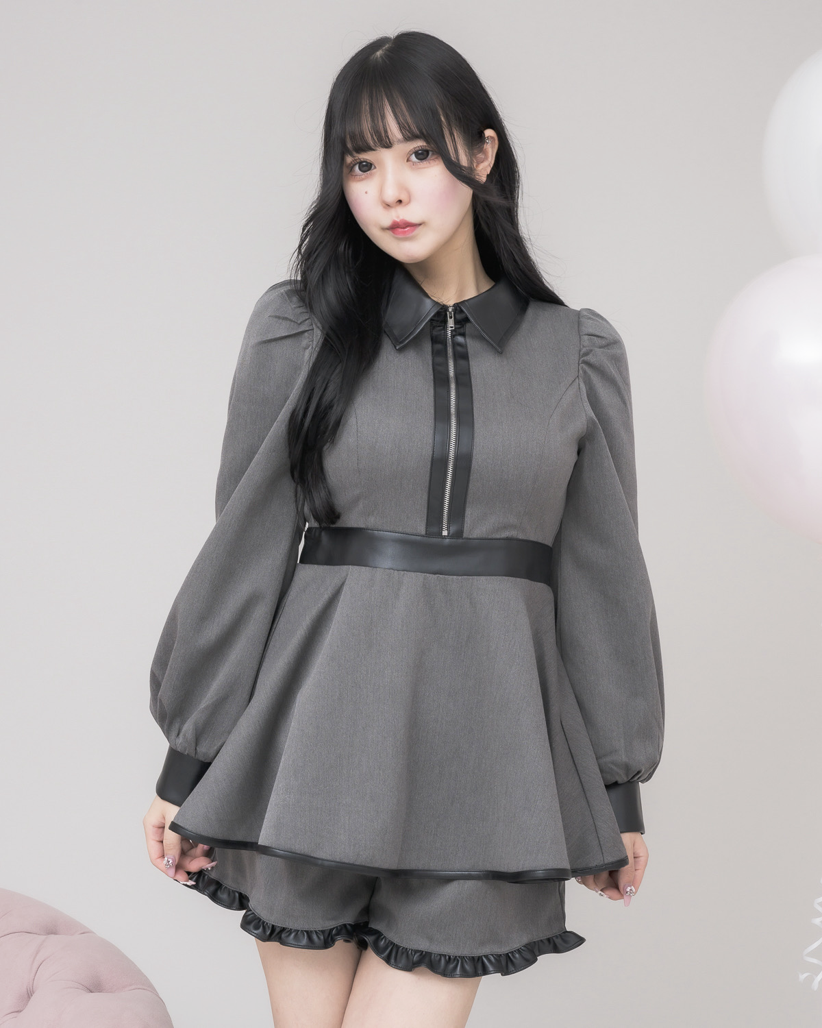 モデル身長:157cm/着用カラー:チャコール