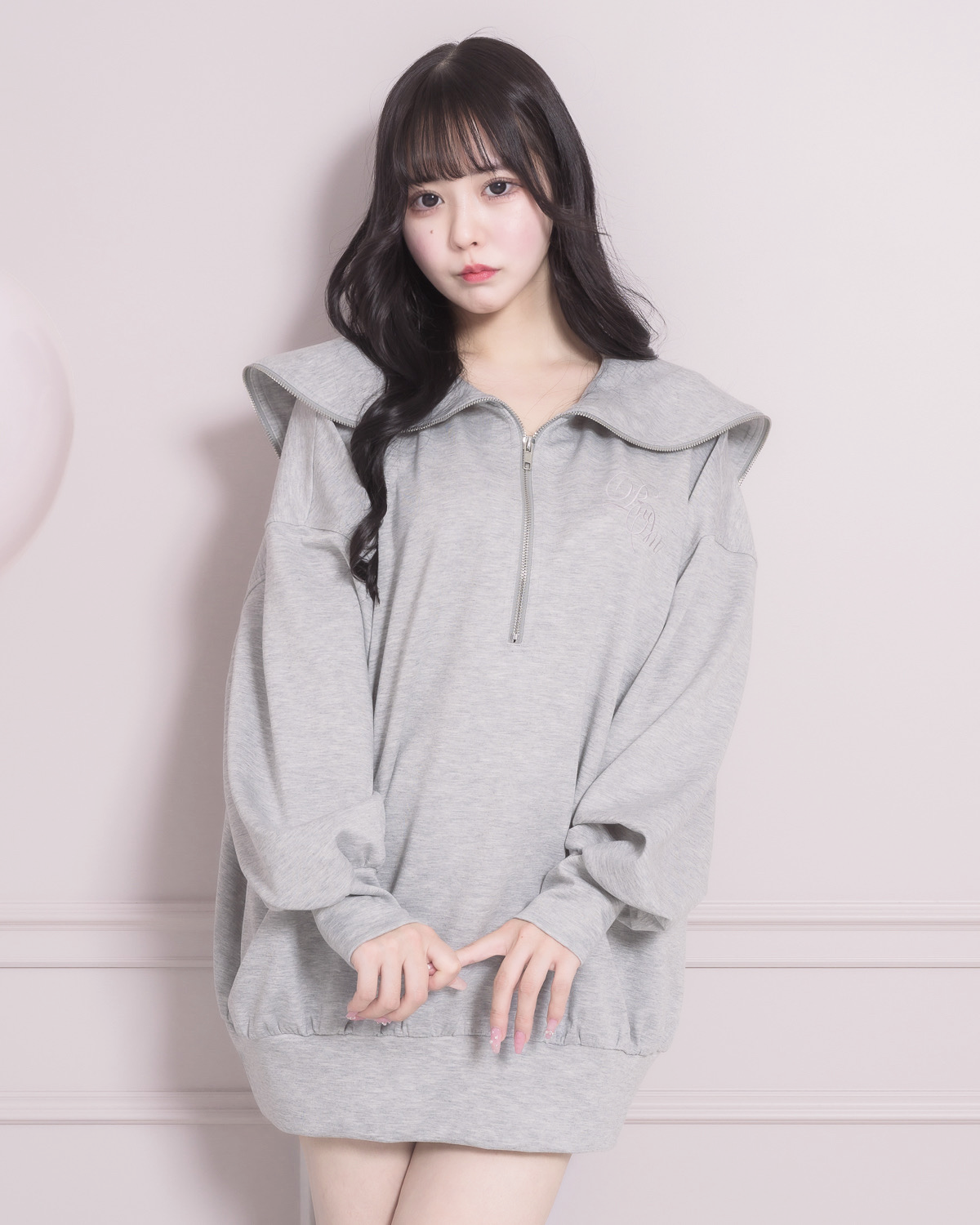 モデル身長:157cm/着用カラー:グレー