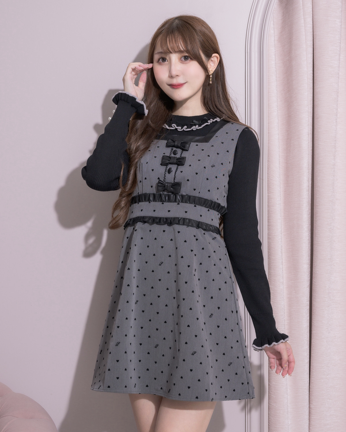 モデル身長:159cm/着用カラー:ブラック