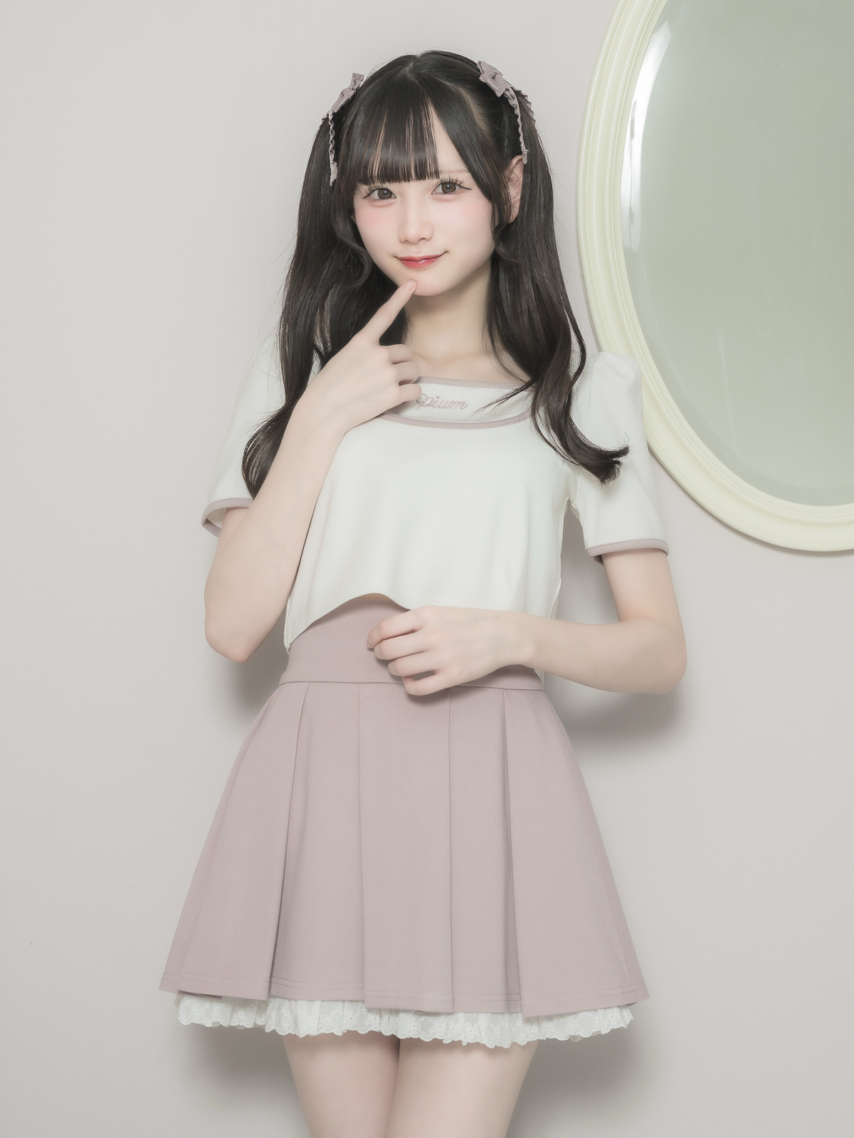 モデル身長:155cm/着用カラー:ホワイト×ピンク