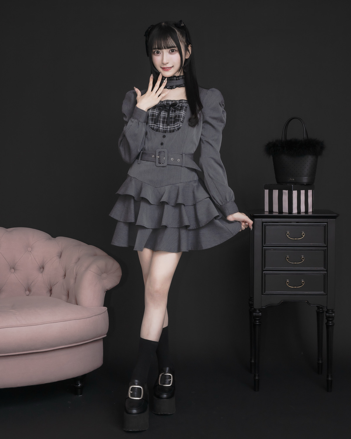 チョーカーフリルティアードワンピース – pium チョーカーフリルティアードワンピース – pium