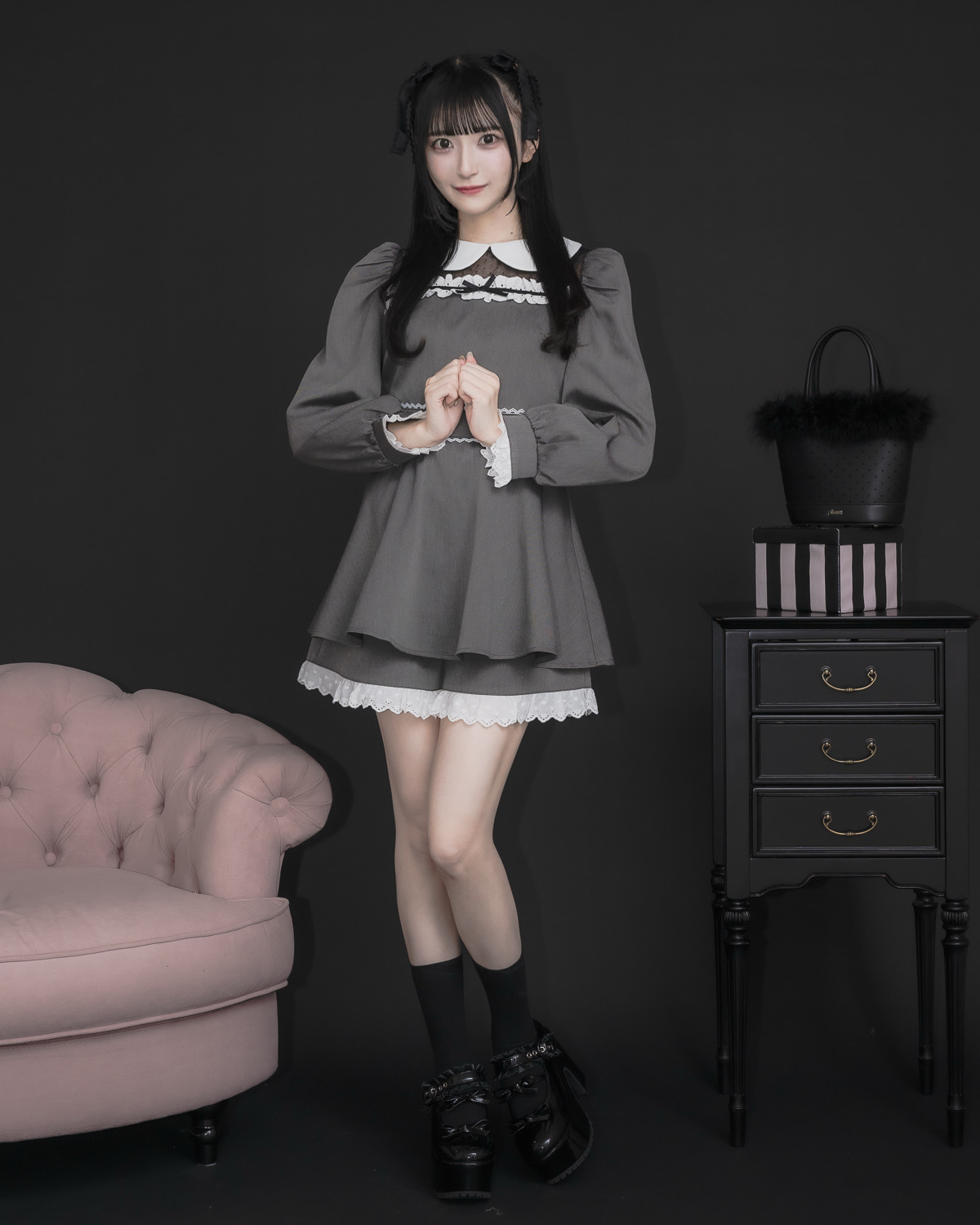 モデル身長：157cm/着用カラー:チャコール