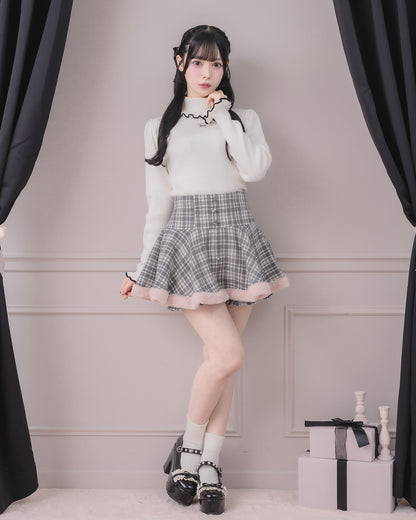 モデル身長：155cm/着用カラー：ホワイト×ブラック