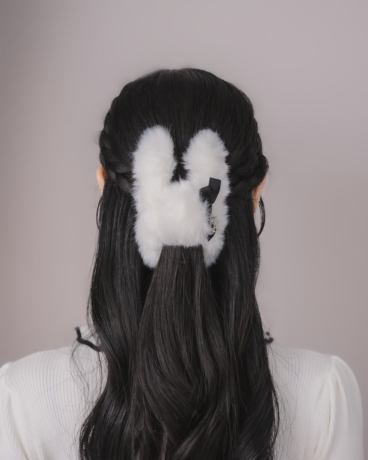 リボン付きファーヘアクリップ