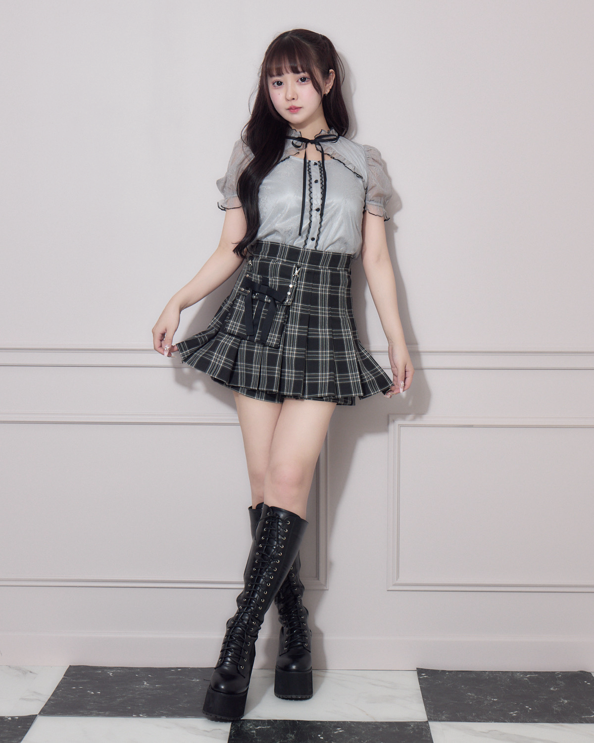 モデル身長:157cm/着用カラー:ブラックチェック